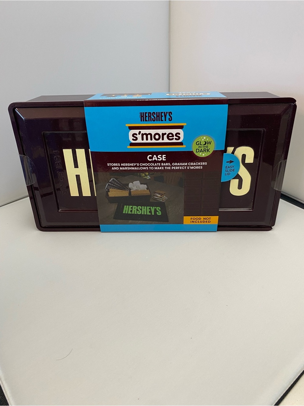 NWT Hershey's S'mores Storage Case - Brown,summer beach